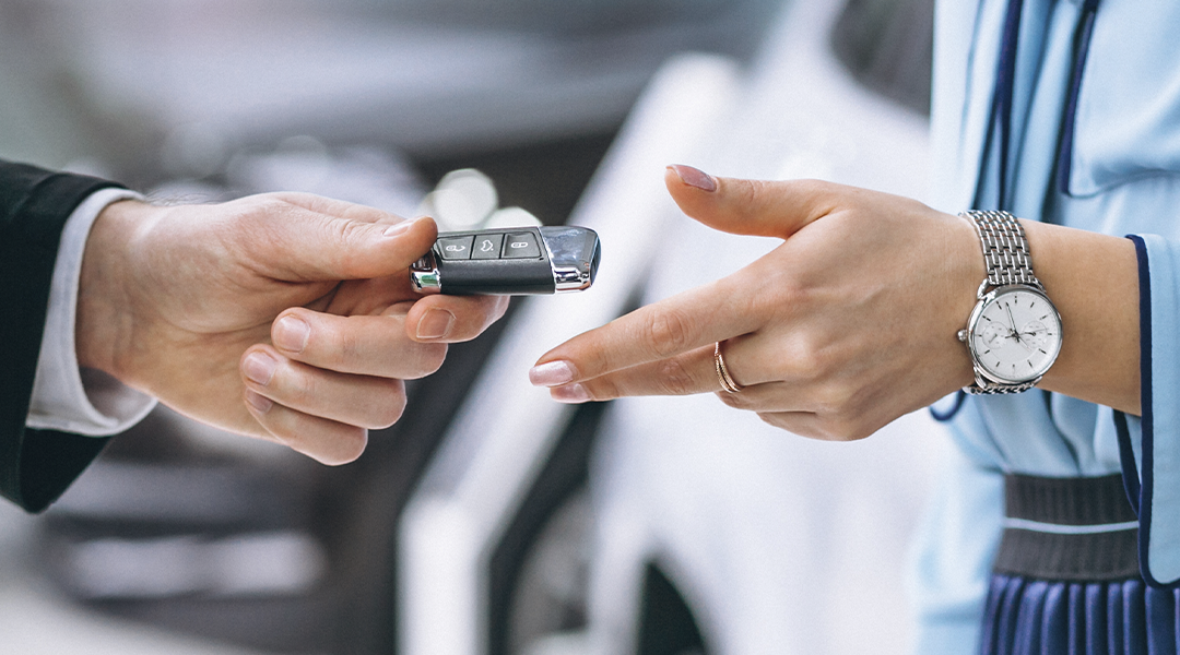 Avanza proyecto de ley que incorpora a las automotoras como sujetos obligados